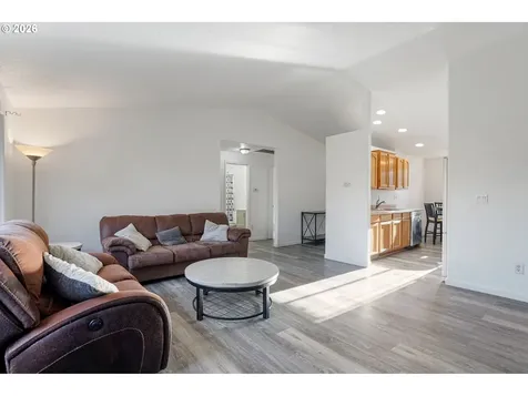1716 Fir Street Sweet Home OR 97386