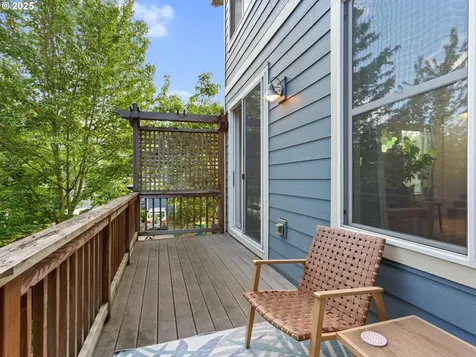 2151 NE Redelfs Way Beaverton OR 97006