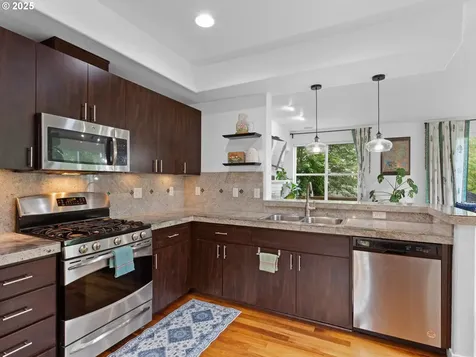 2151 NE Redelfs Way Beaverton OR 97006