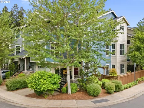2151 NE Redelfs Way Beaverton OR 97006