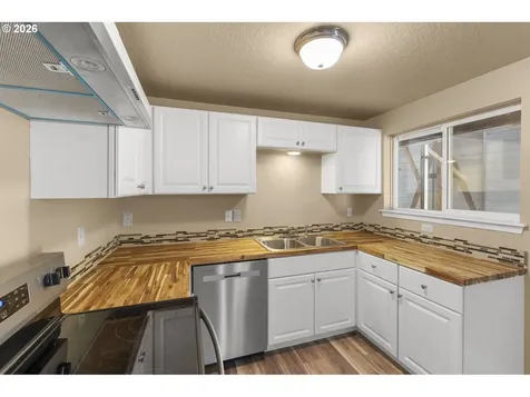 110 Sunny Basin Road Castle Rock WA 98611