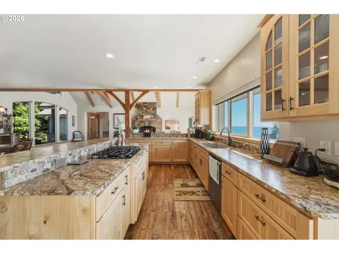 201 Allen Lane Brookings OR 97415