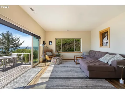 201 Allen Lane Brookings OR 97415