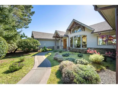 201 Allen Lane Brookings OR 97415