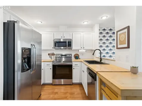 15457 SW Bygones Court Beaverton OR 97007
