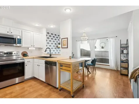 15457 SW Bygones Court Beaverton OR 97007