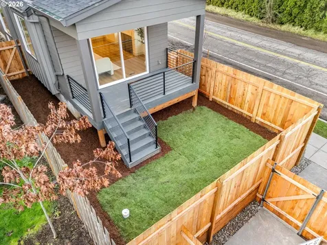 8206 SW 46th Avenue Portland OR 97219