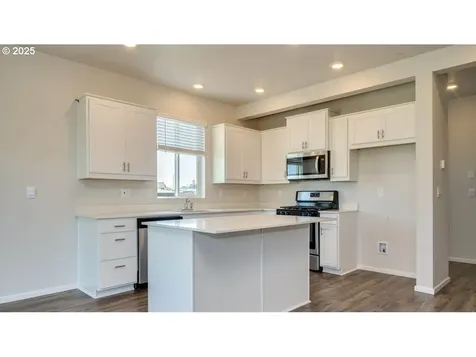 4995 Marr Avenue NE Salem OR 97301