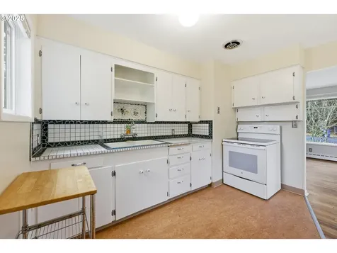 9314 N Tioga Avenue Portland OR 97203