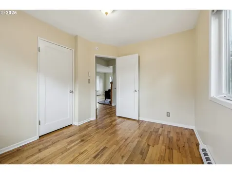 9314 N Tioga Avenue Portland OR 97203