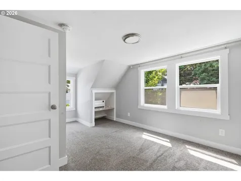 5724 NE 60th Avenue Portland OR 97218