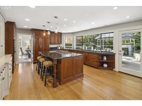 2757 Rivendell Road Lake Oswego OR 97034