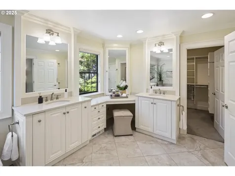 2757 Rivendell Road Lake Oswego OR 97034