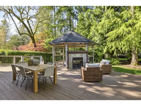 2757 Rivendell Road Lake Oswego OR 97034