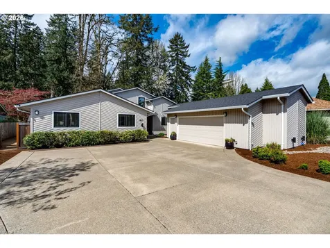 1827 NW Doral Street Mcminnville OR 97128
