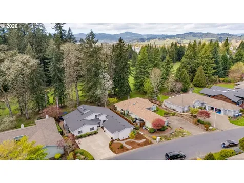 1827 NW Doral Street Mcminnville OR 97128