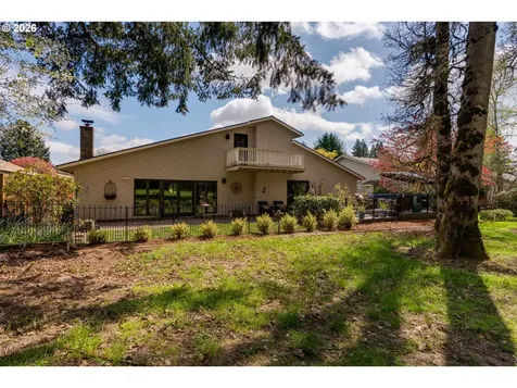 1827 NW Doral Street Mcminnville OR 97128
