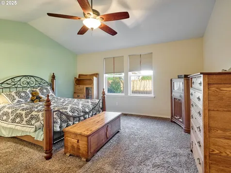 695 N Juniper Court Canby OR 97013