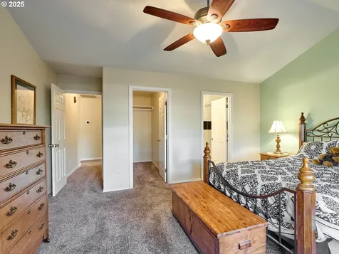 695 N Juniper Court Canby OR 97013