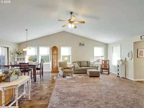 695 N Juniper Court Canby OR 97013