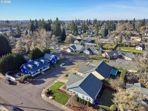 695 N Juniper Court Canby OR 97013