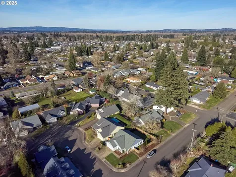695 N Juniper Court Canby OR 97013