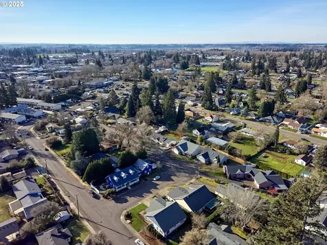 695 N Juniper Court Canby OR 97013