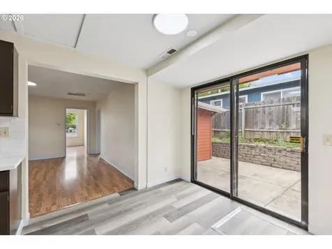 8305 SE Schiller Street Portland OR 97266