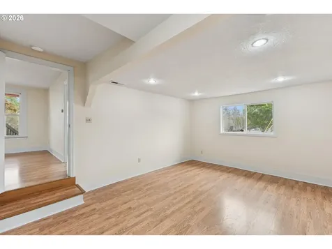 8305 SE Schiller Street Portland OR 97266