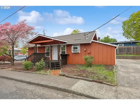 8305 SE Schiller Street Portland OR 97266