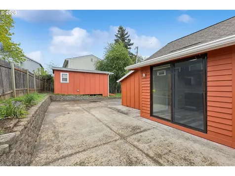 8305 SE Schiller Street Portland OR 97266