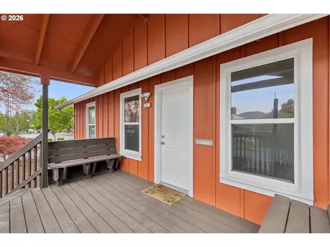 8305 SE Schiller Street Portland OR 97266