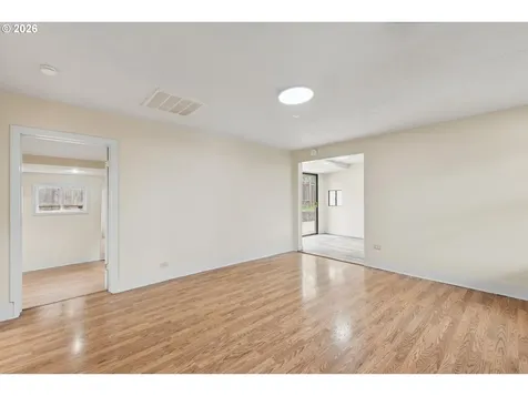 8305 SE Schiller Street Portland OR 97266