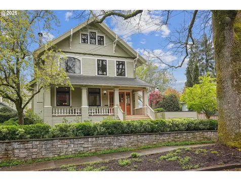 466 NE Hazelfern Place Portland OR 97232