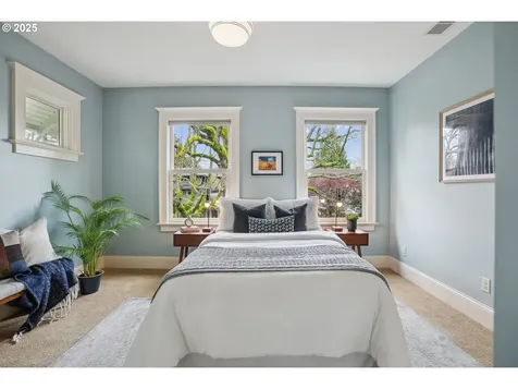 466 NE Hazelfern Place Portland OR 97232