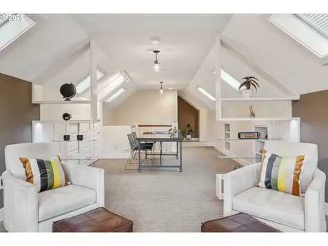 466 NE Hazelfern Place Portland OR 97232