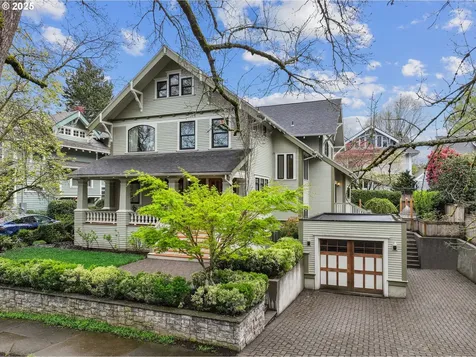 466 NE Hazelfern Place Portland OR 97232