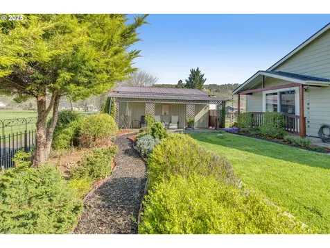 700 Little Valley Road Roseburg OR 97471