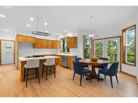 2321 NE Estate Drive Hillsboro OR 97124
