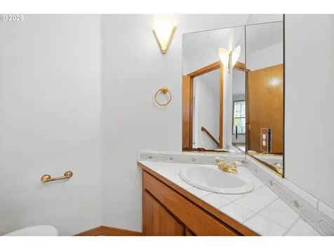 2321 NE Estate Drive Hillsboro OR 97124