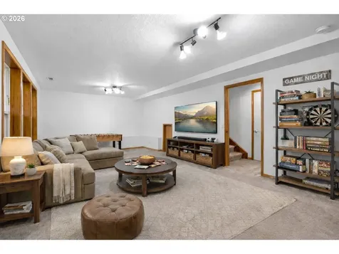 2321 NE Estate Drive Hillsboro OR 97124