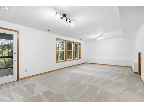 2321 NE Estate Drive Hillsboro OR 97124