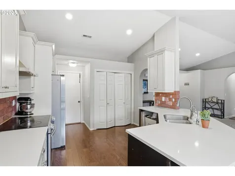 8311 NE 156th Avenue Vancouver WA 98682