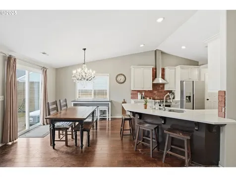 8311 NE 156th Avenue Vancouver WA 98682
