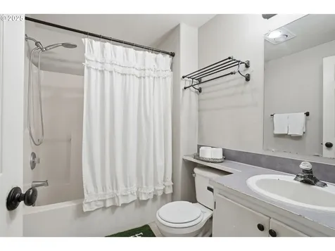 8311 NE 156th Avenue Vancouver WA 98682