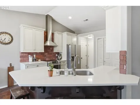 8311 NE 156th Avenue Vancouver WA 98682