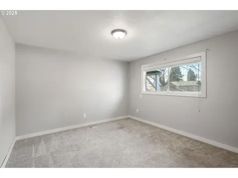 813 N Marie Avenue Newberg OR 97132