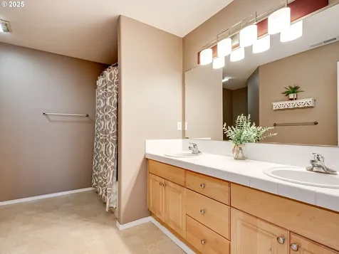 1091 56th Street Washougal WA 98671