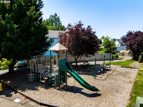 1091 56th Street Washougal WA 98671