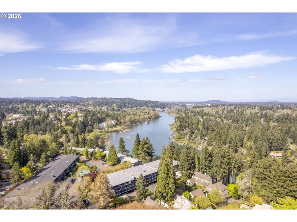 200 Burnham Road Lake Oswego OR 97034